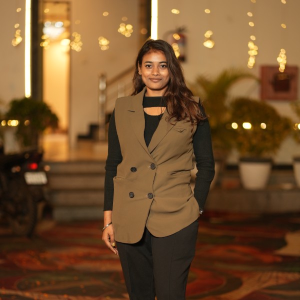 Girlwithcamera - Professional Photographer in Deoria