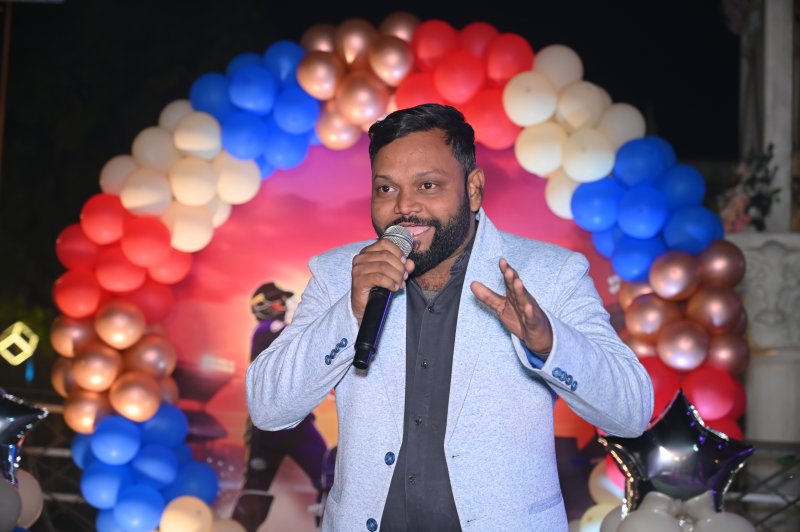 One Call Solution - Professional Photographer in Varanasi