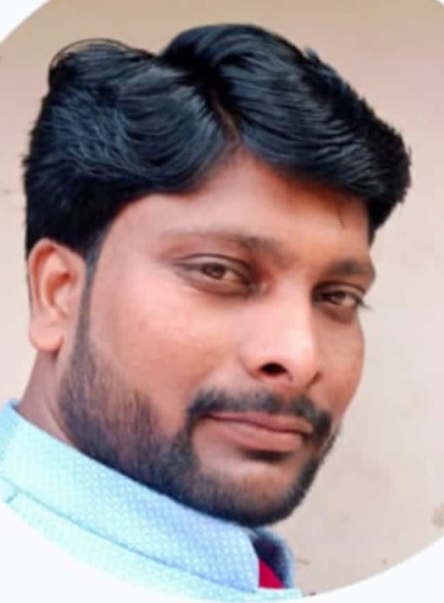 Gautam studio - Professional Photographer in Mau 