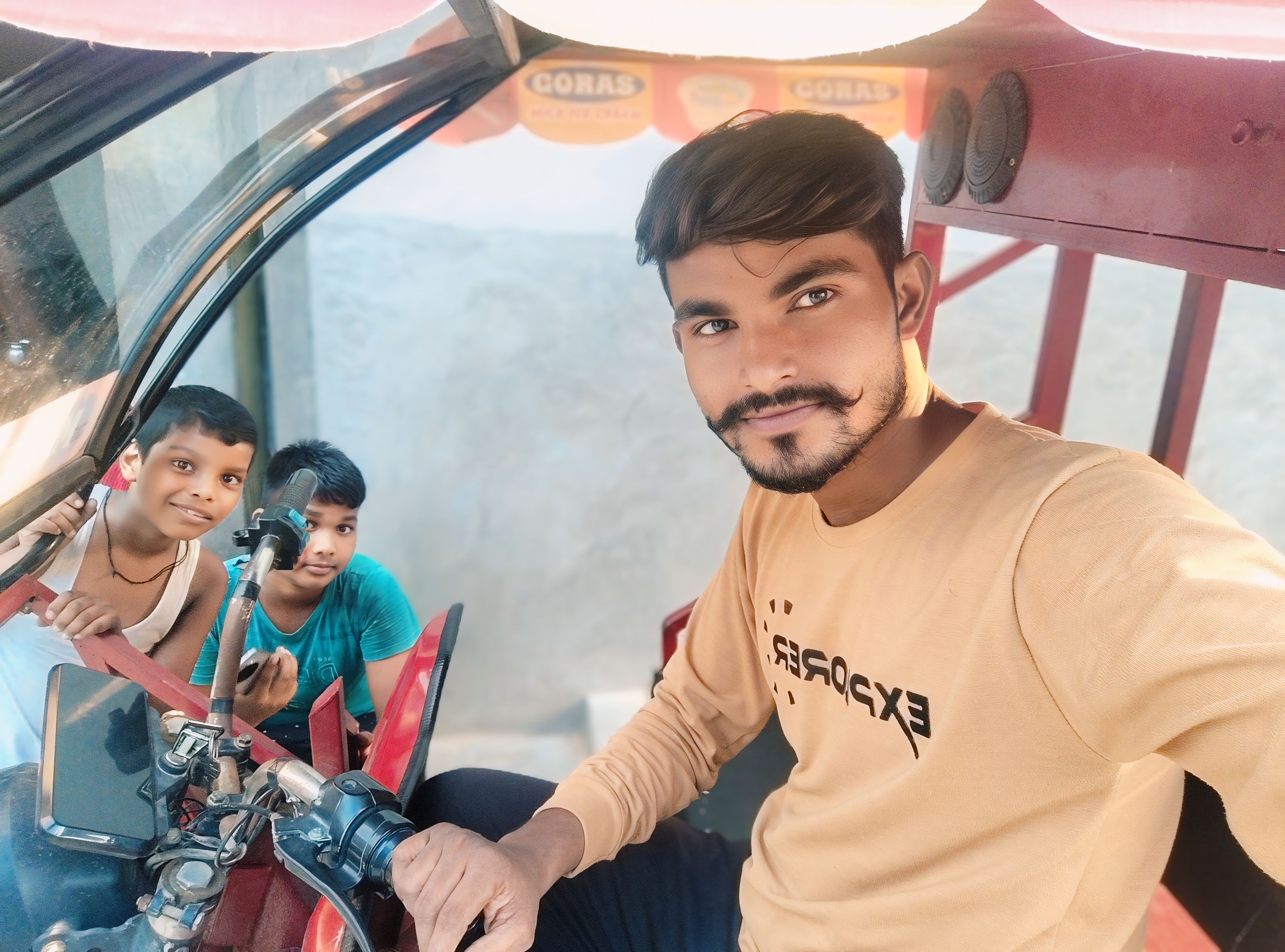 Aakash studio - Professional Photographer in Azamgarh