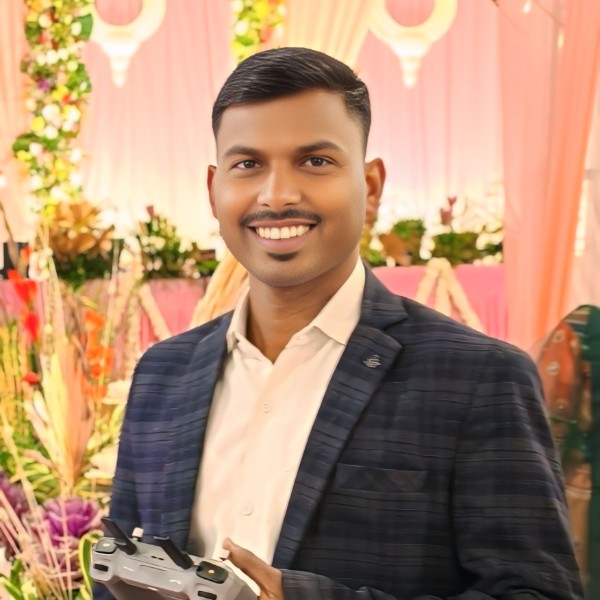 VISHNU MOMENT CLICKER - Professional Photographer in Kasganj
