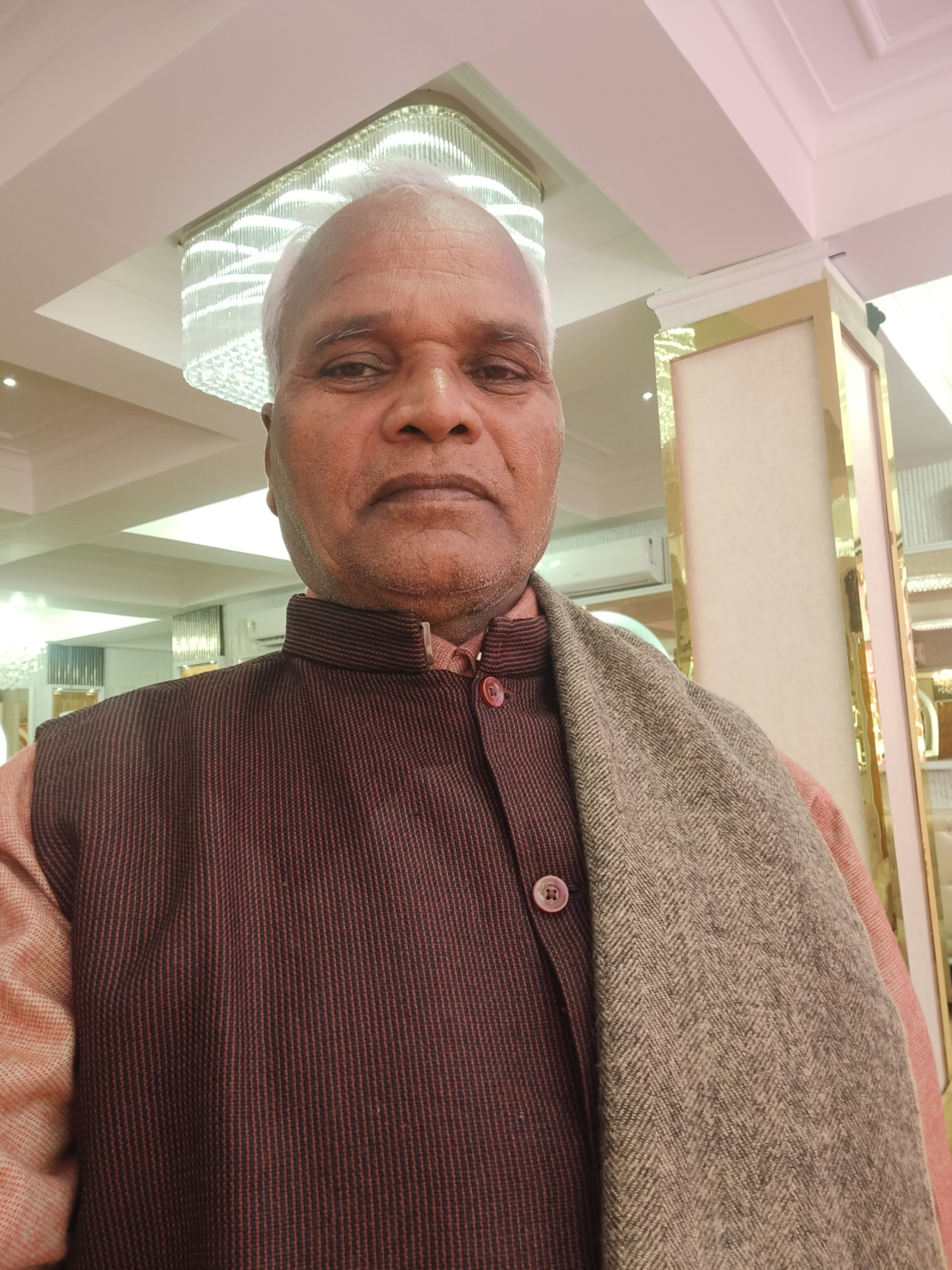 Veena movies - Professional Photographer in Chandauli