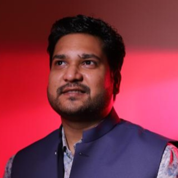 GAYATRI STUDIO - Professional Photographer in Kanpur Nagar