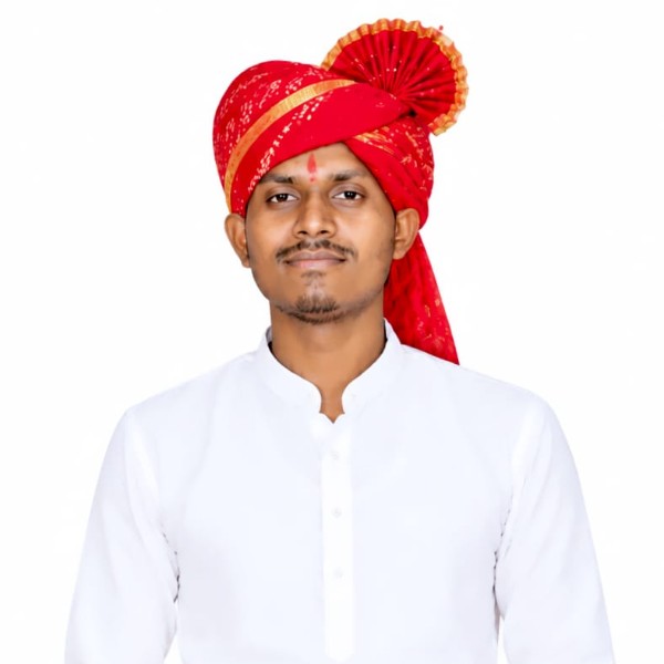 Dheerendra Studio  - Professional Photographer in Pratapgarh