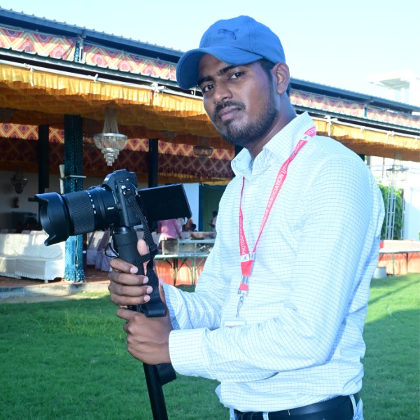 L.B STUDIO  - Professional Photographer in Ambedkar Nagar