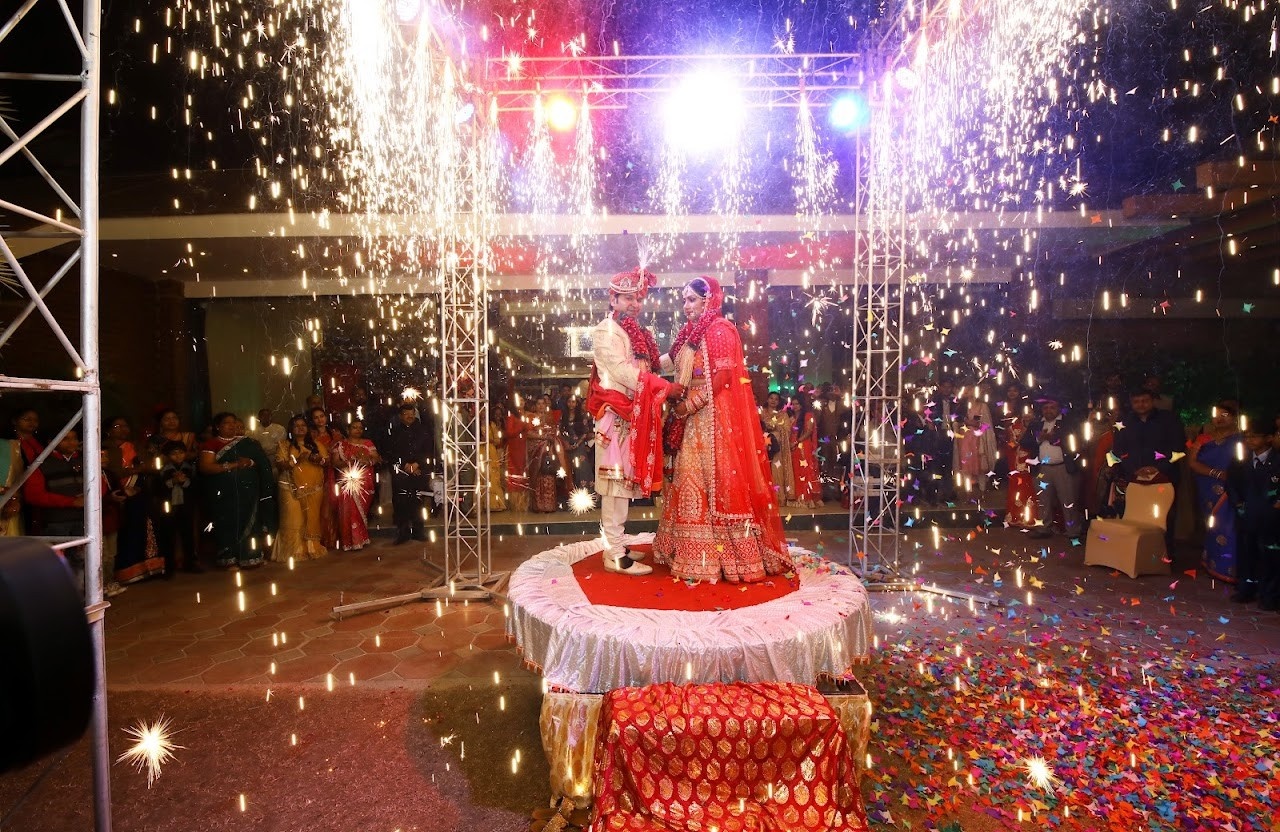 CANDID  SHOTO - Portfolio by DEEP STUDIO in Kanpur Nagar